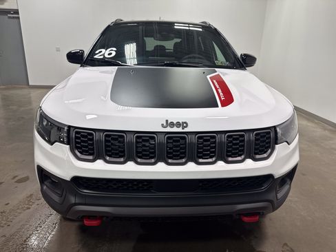 Used 2026 Jeep Compass Trailhawk AWD/4WD image 7