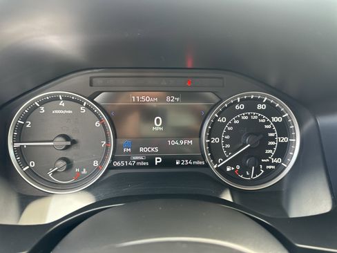 Used 2023 Mitsubishi Outlander ES AWD/4WD image 11