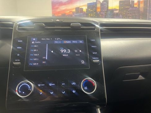 Certified 2023 Hyundai Tucson SE image 17