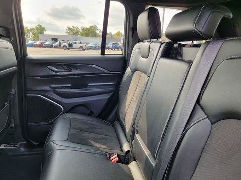 Certified 2022 Jeep Grand Cherokee Altitude image 17