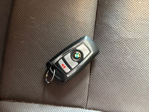 Used 2014 BMW 535i xDrive Sedan AWD/4WD image 10