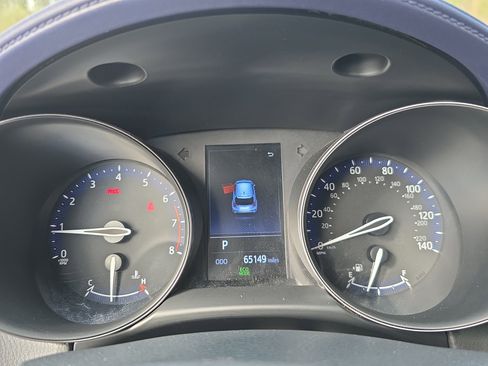 Used 2020 Toyota C-HR XLE image 18