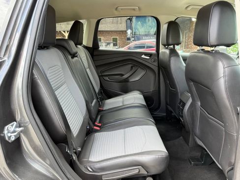 Used 2017 Ford Escape Titanium AWD/4WD image 17
