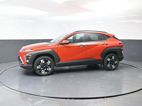 Used 2025 Hyundai Kona SEL AWD/4WD image 9