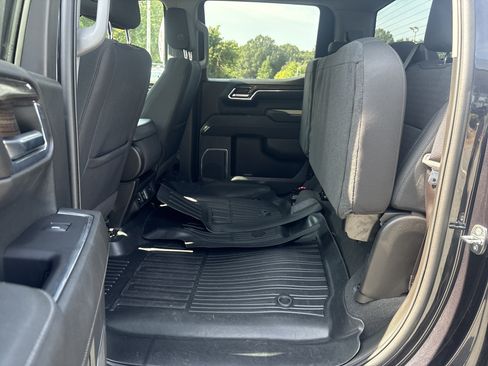 Used 2023 Chevrolet Silverado 1500 LT AWD/4WD image 20