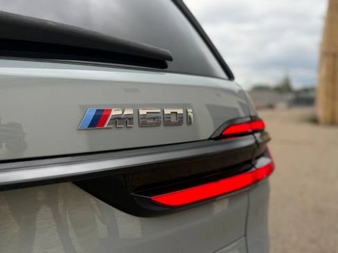 Used 2025 BMW X7 M60i AWD/4WD image 65
