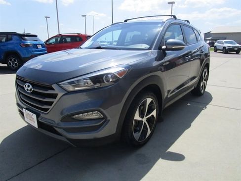 Used 2016 Hyundai Tucson Sport AWD/4WD image 5