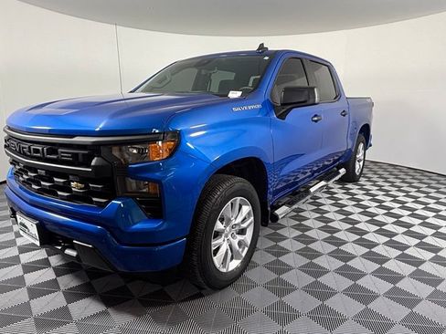 Used 2023 Chevrolet Silverado 1500 Custom AWD/4WD image 1