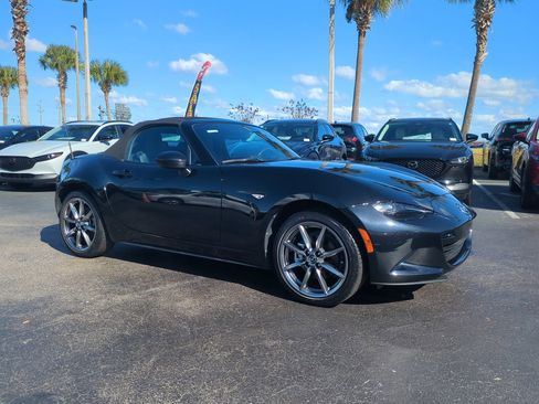 Used 2023 MAZDA MX-5 Miata Grand Touring w/ Weather Package image 2