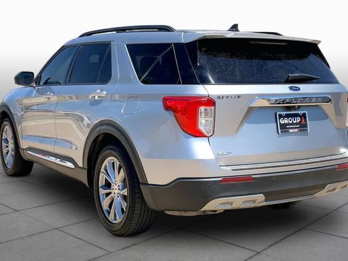 Used 2021 Ford Explorer XLT w/ Equipment Group 202A RWD image 11