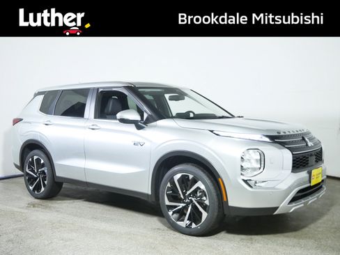 New 2025 Mitsubishi Outlander SE image 1