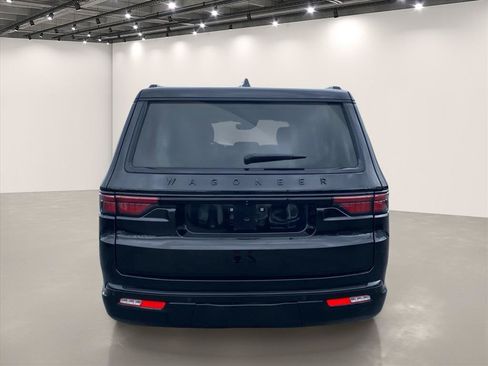 Used 2024 Jeep Wagoneer Series II AWD/4WD image 6