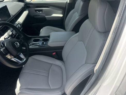 Used 2024 Honda Pilot Touring image 17