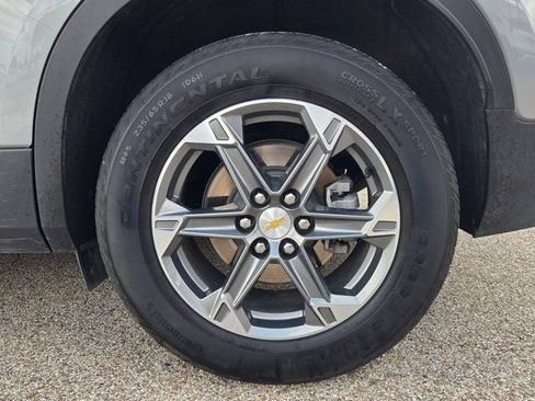 Used 2025 Chevrolet Blazer LT FWD image 32
