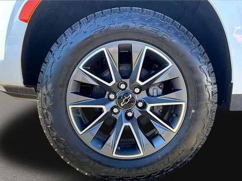 Used 2023 Chevrolet Suburban Z71 image 25