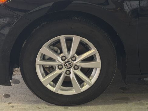 Used 2025 Toyota Camry LE image 29