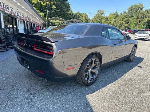 Used 2018 Dodge Challenger SXT Plus RWD image 6