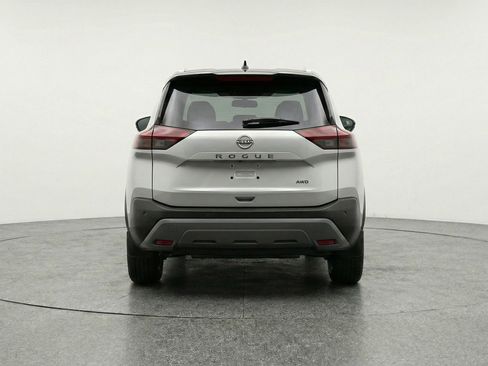 Used 2025 Nissan Rogue SV image 7