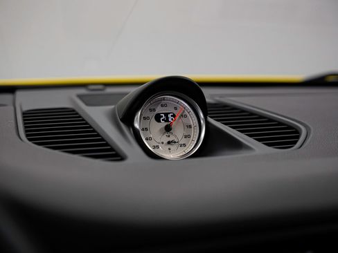 Used 2018 Porsche 911 Carrera T RWD image 13