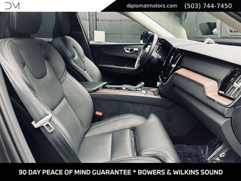 Used 2024 Volvo XC60 T8 Ultimate AWD/4WD image 20