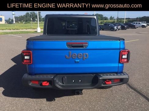 Used 2024 Jeep Gladiator Rubicon w/ Technology Group AWD/4WD image 7