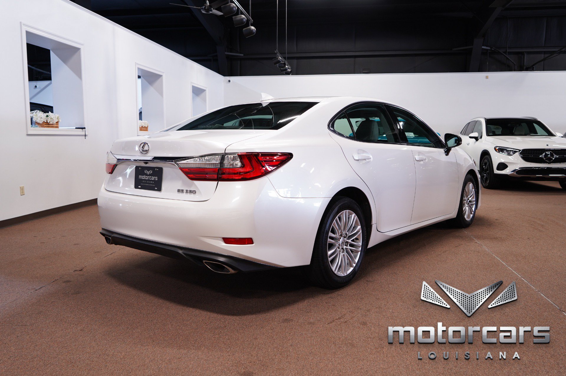 Used 2016 Lexus ES 350 w/ Accessory Package FWD image 7