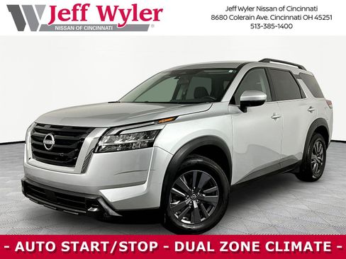 Used 2022 Nissan Pathfinder SV AWD/4WD image 1