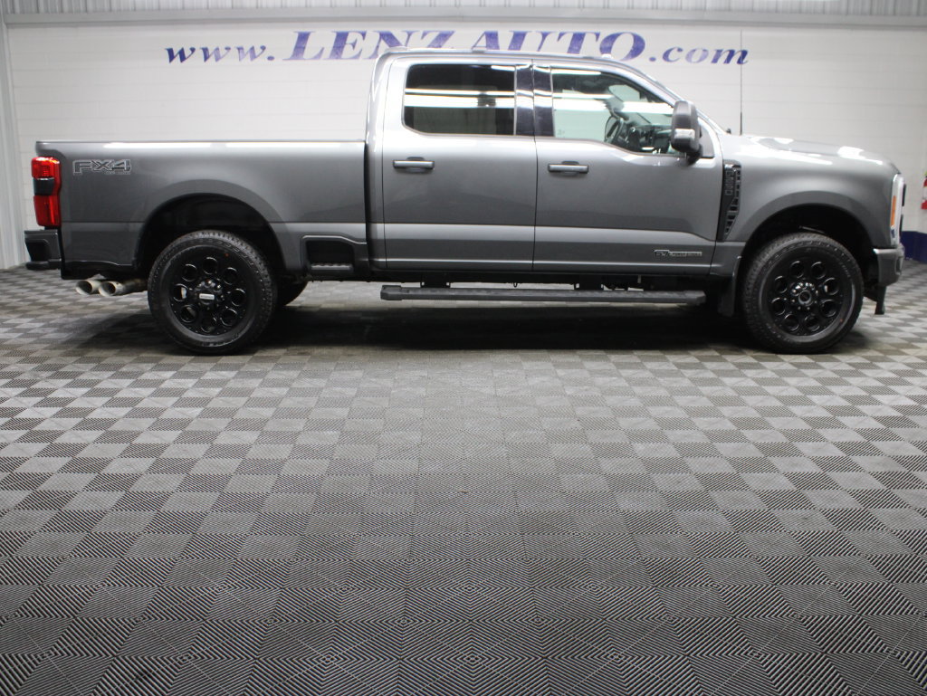 Used 2023 Ford F250 XLT w/ Black Appearance Package AWD/4WD image 2