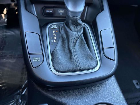 Used 2025 Kia Soul LX image 23