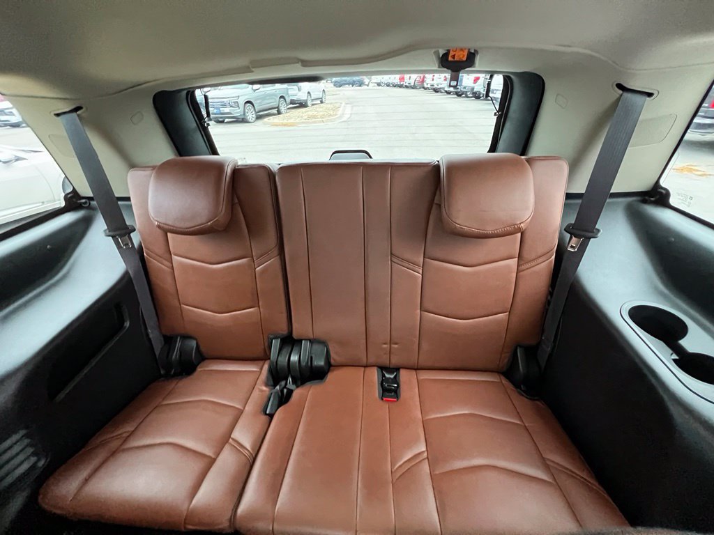 Used 2017 Cadillac Escalade Luxury AWD/4WD image 22