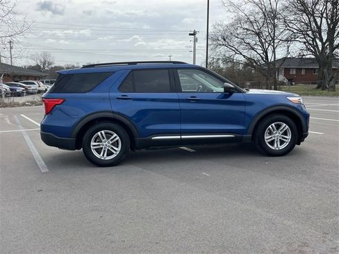 Used 2020 Ford Explorer XLT w/ Equipment Group 202A image 4
