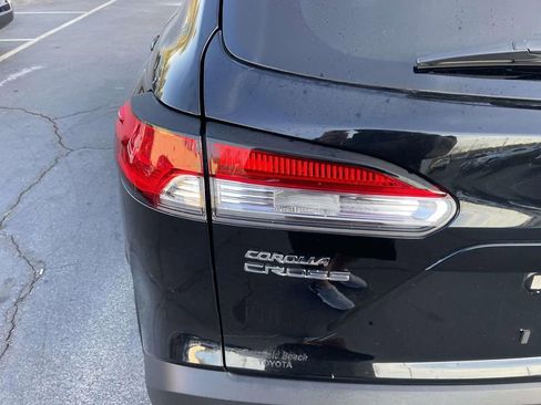 Used 2024 Toyota Corolla Cross LE image 19