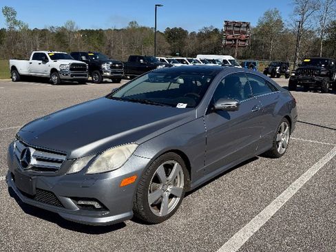 Used 2010 Mercedes-Benz E 550 E550 image 1