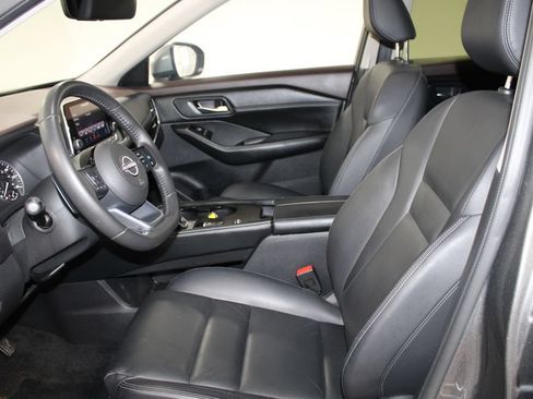 Used 2023 Nissan Rogue SL FWD image 13