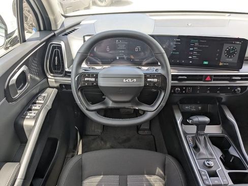 New 2026 Kia Sorento LX FWD image 18
