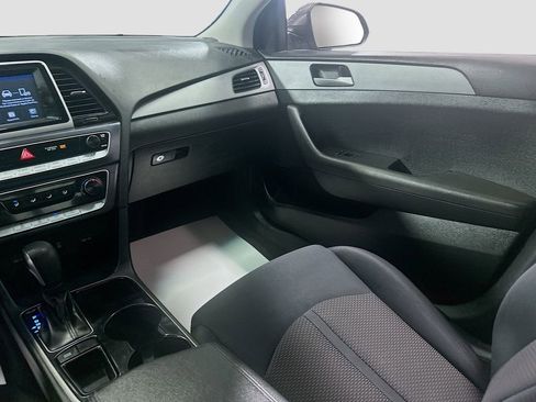 Used 2018 Hyundai Sonata SE w/ Cargo Package FWD image 21