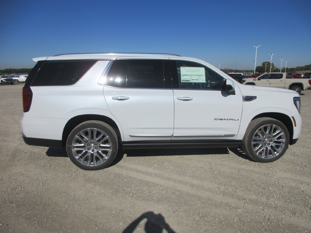 New 2027 GMC Yukon Denali w/ Sun & Power Step Package AWD/4WD image 3