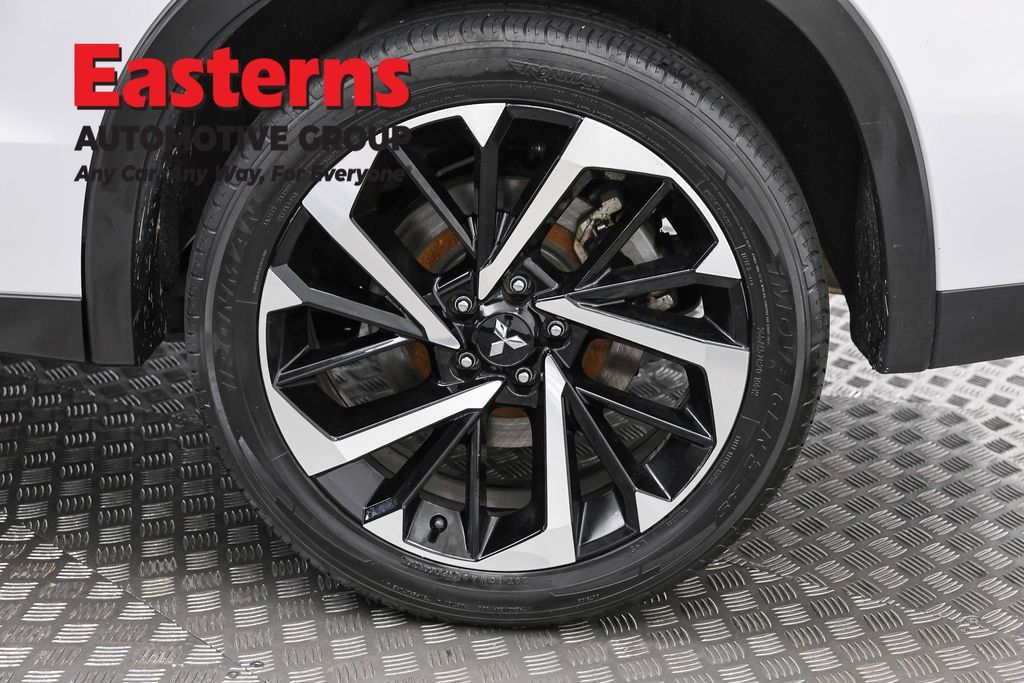 Used 2024 Mitsubishi Outlander SE AWD/4WD image 34