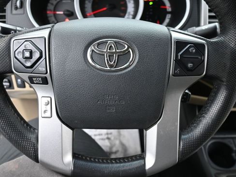 Used 2015 Toyota Tacoma PreRunner w/ SR5 Package image 17