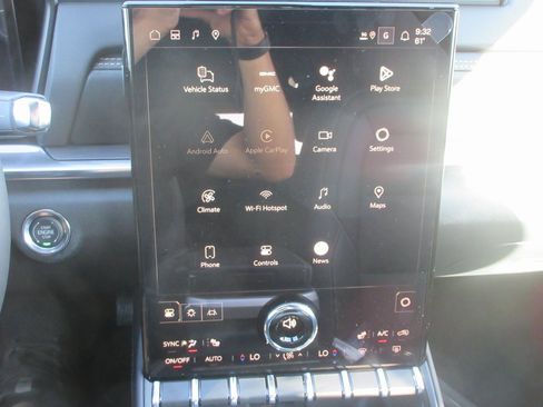 New 2026 GMC Terrain Elevation w/ Elevation Premium Package image 17