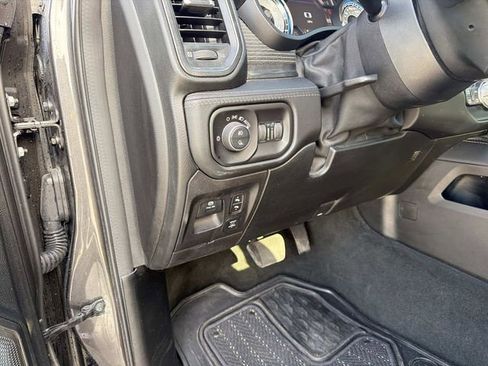 Used 2020 RAM 1500 Limited image 28