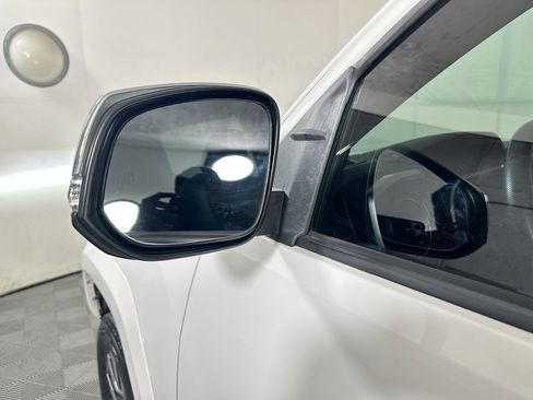 Used 2022 Toyota Tacoma Limited RWD image 10