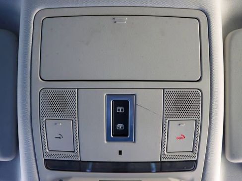 Used 2020 Land Rover Discovery Sport S image 40