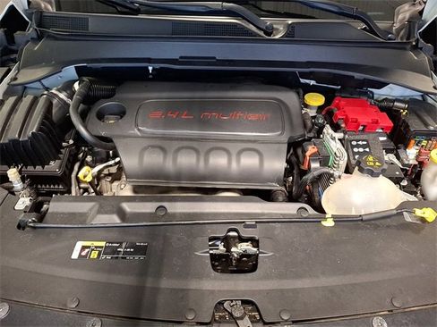 Used 2020 Jeep Compass Latitude image 27