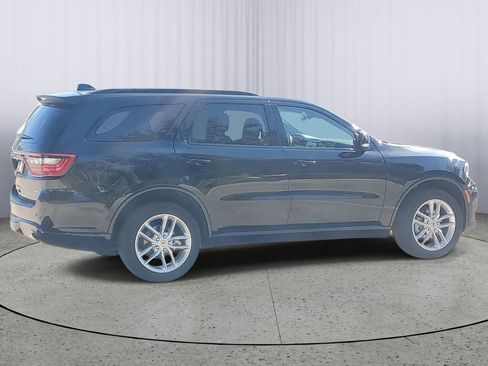 Used 2024 Dodge Durango GT image 3