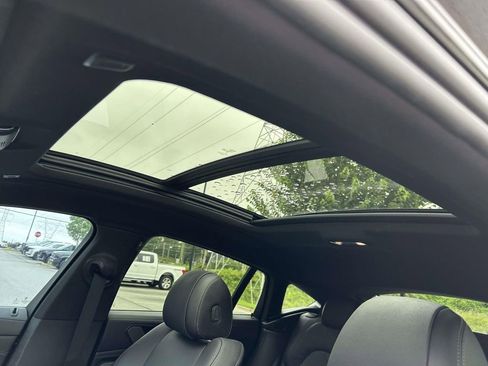 Used 2022 BMW X6 xDrive40i w/ M Sport Package AWD/4WD image 18