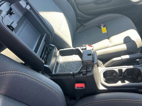 Used 2024 Jeep Gladiator Sport image 21