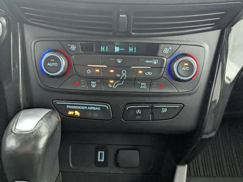 Used 2017 Ford Escape Titanium AWD/4WD image 27
