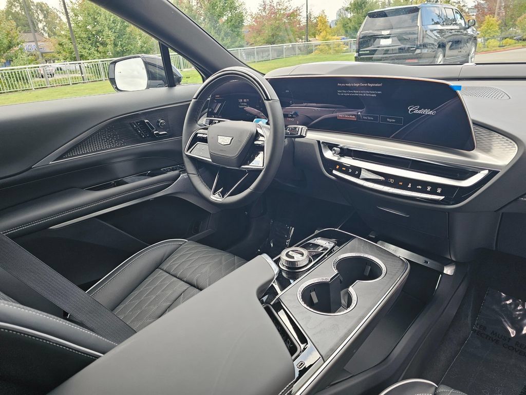 New 2027 Cadillac Lyriq Signature Sport w/ Nappa Leather Package AWD/4WD image 10