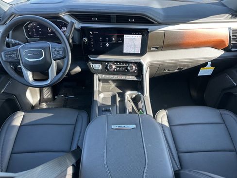 New 2026 GMC Sierra 3500 Denali w/ Denali Reserve Package image 32